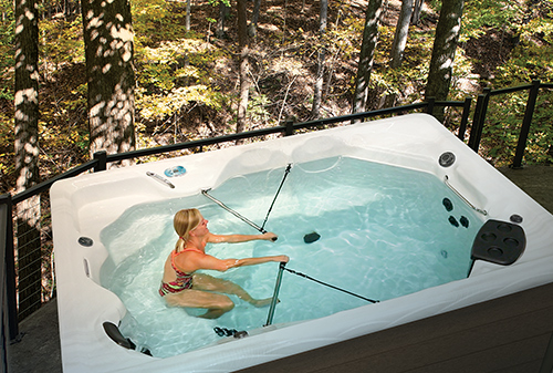 Using the H2Xercise kit in the swim spa rowing